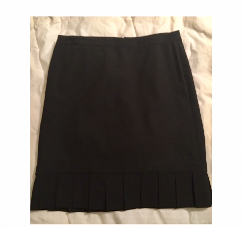 Express Pleated Skirt